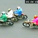 【オートレース】“ブルースター”加賀谷建明 vs “Kモンソン”中村雅人  湿走路の一騎打ち